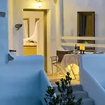 Lithia Villa *