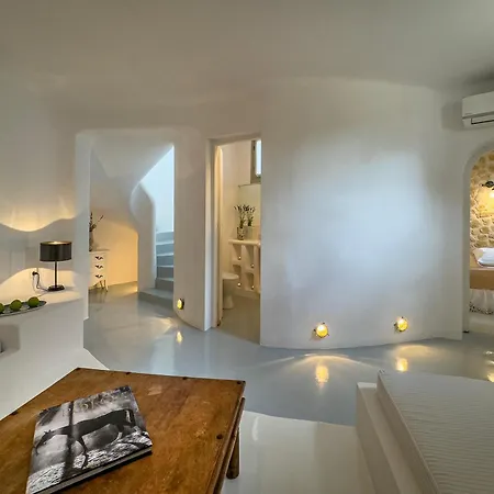 Lithia Villa